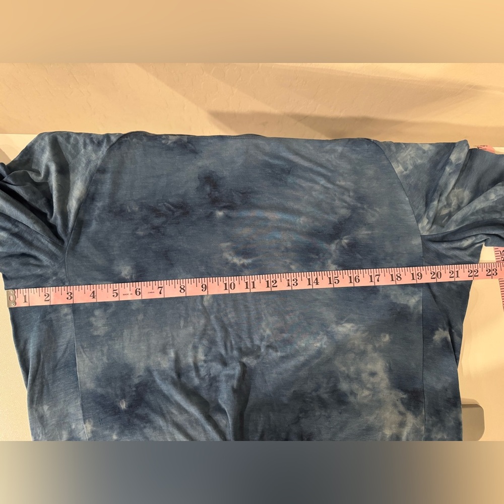 Lululemon Always Agile Short Sleeve
Diamond Dye True Navy Chambray - Picture 8 of 10